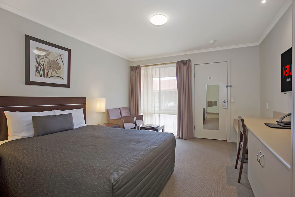 Our rooms offer relaxed environment to unwind and relax at Elm Tree Motel. - Warrnambool, Vic